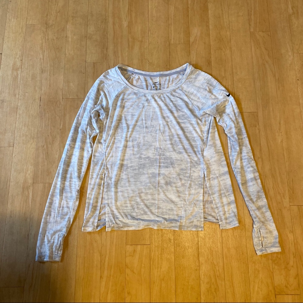 NWOT Nike Long Sleeve Tee